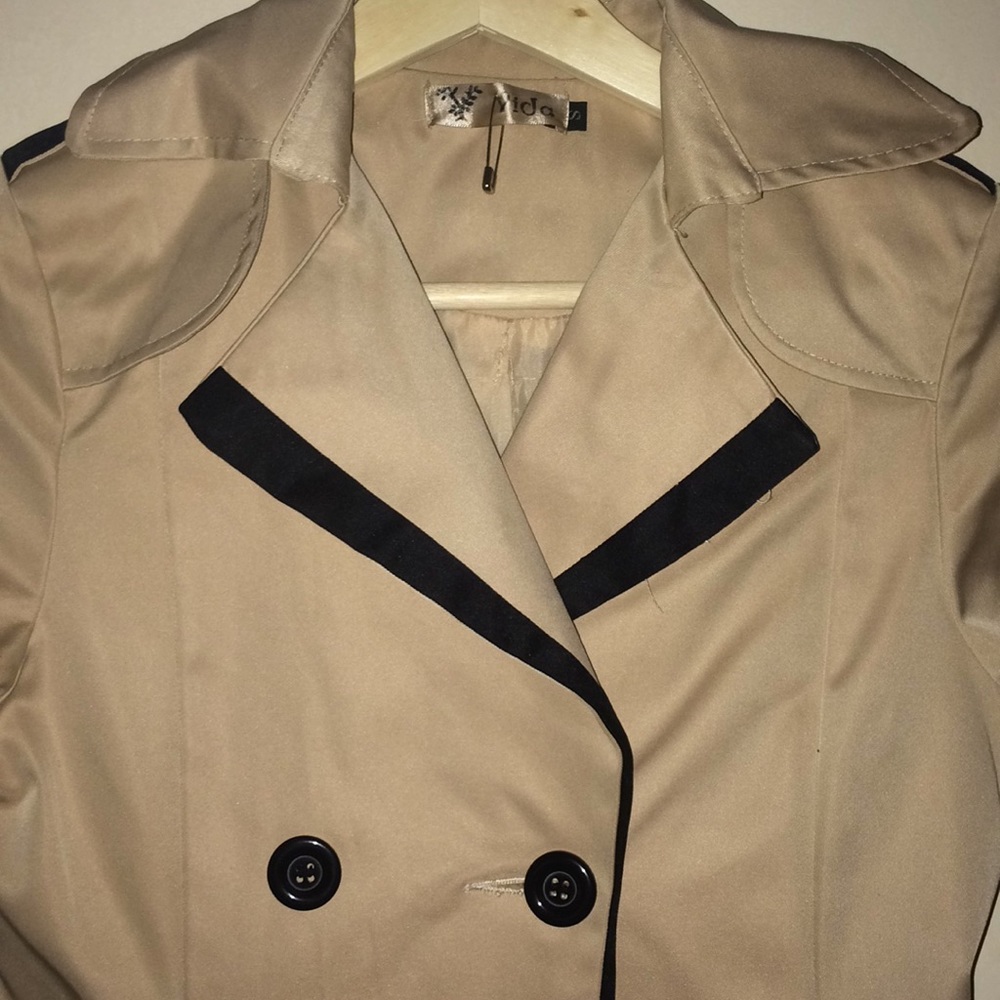 Coat - Picture 2 of 3